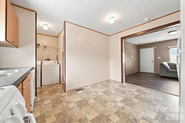 8660 Hollywood Drive, Connelly Springs, NC 28612