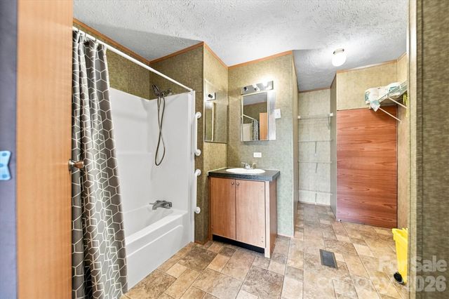 8660 Hollywood Drive, Connelly Springs, NC 28612