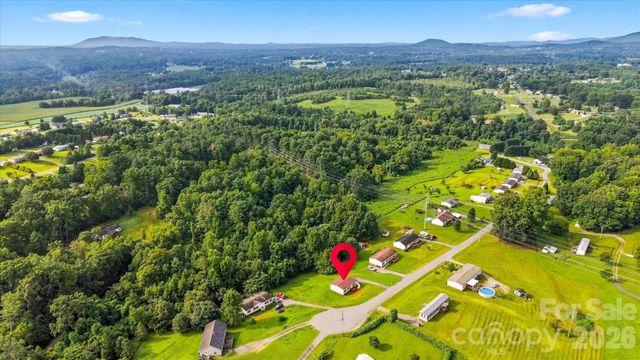8660 Hollywood Drive, Connelly Springs, NC 28612