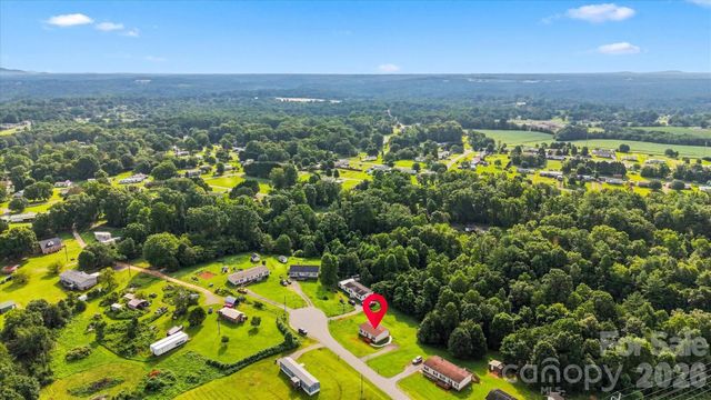 8660 Hollywood Drive, Connelly Springs, NC 28612