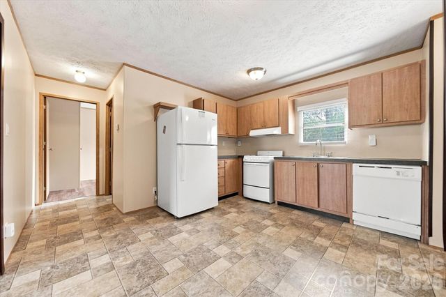 8660 Hollywood Drive, Connelly Springs, NC 28612