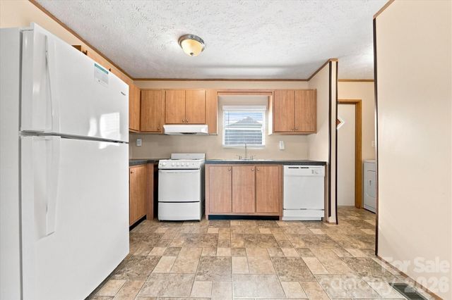 8660 Hollywood Drive, Connelly Springs, NC 28612
