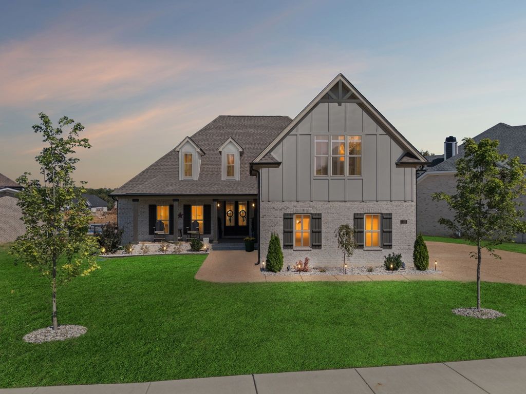 1111 Willow Springs Dr, Lebanon, TN 37087