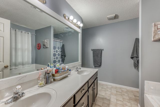 198 Dean Archer Road, Jonesborough, TN 37659