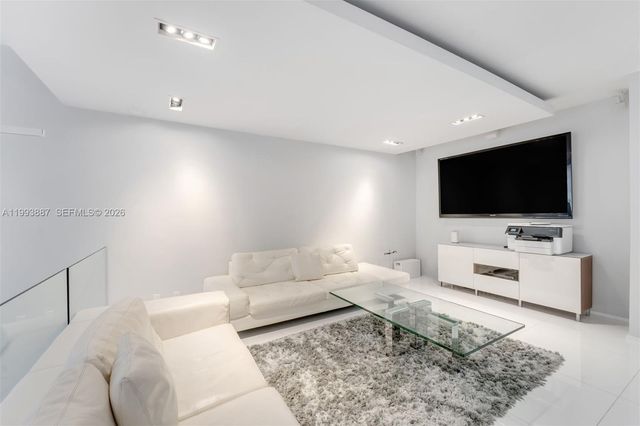 1524 NE Quayside Ter A4, Miami, FL 33138
