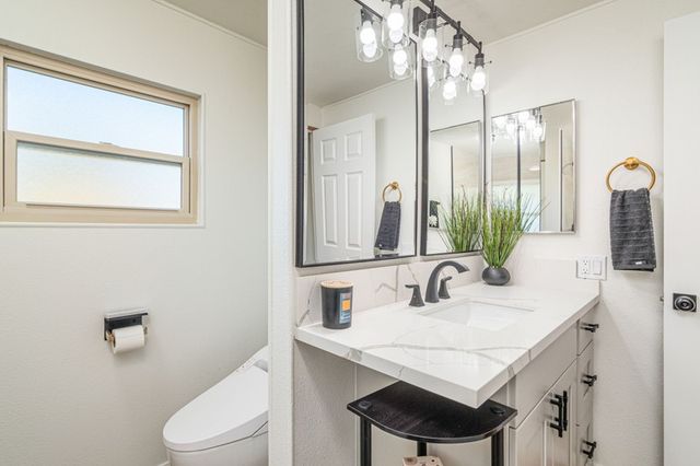 43560 Holder Avenue, Hemet, CA 92544