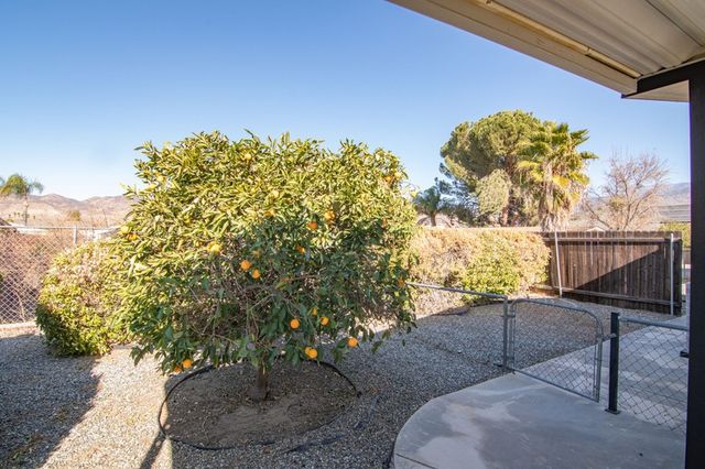 43560 Holder Avenue, Hemet, CA 92544