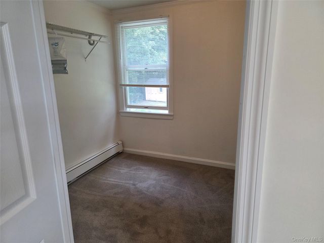 10 Irving Drive, Woodbury, NY 11797
