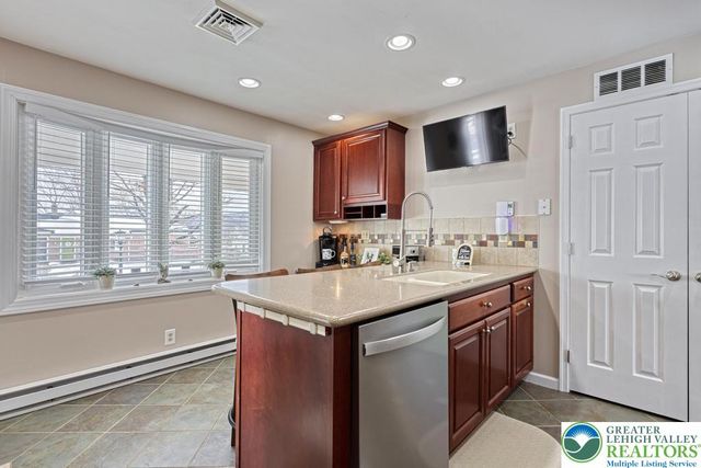 4237 Kota Avenue, Other Pa Counties, PA 17110