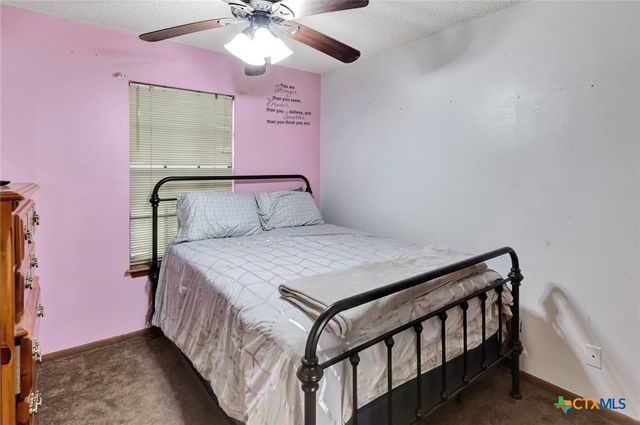 111 Glenmore Street, Victoria, TX 77904