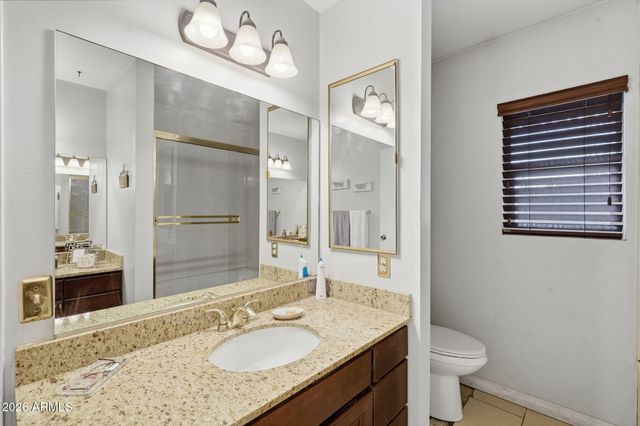 7330 W ANGELA Drive, Glendale, AZ 85308