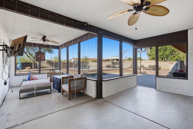 7330 W ANGELA Drive, Glendale, AZ 85308