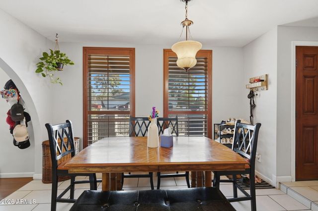 7330 W ANGELA Drive, Glendale, AZ 85308