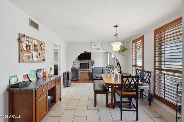 7330 W ANGELA Drive, Glendale, AZ 85308