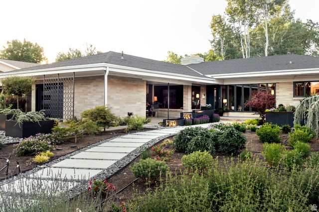 2045 E SAINT MARYS DR, Salt Lake City, UT 84108