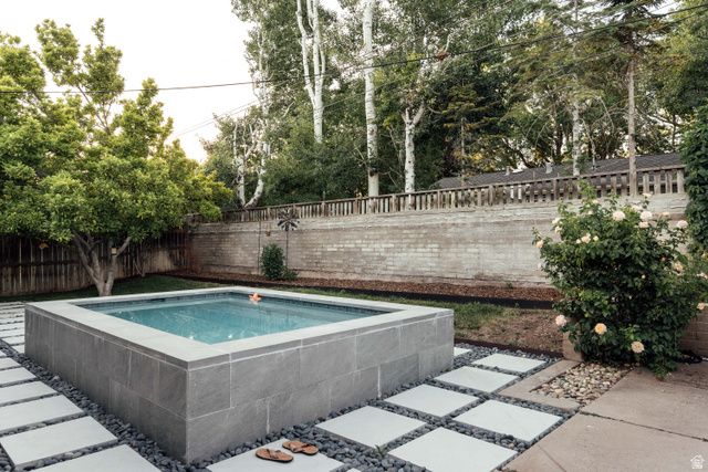 2045 E SAINT MARYS DR, Salt Lake City, UT 84108