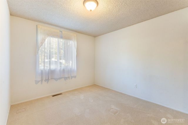 7479 Woodridge Lane NW, Bremerton, WA 98311