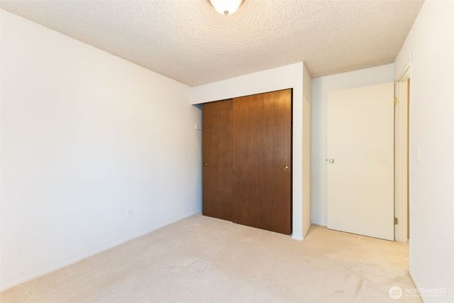 7479 Woodridge Lane NW, Bremerton, WA 98311