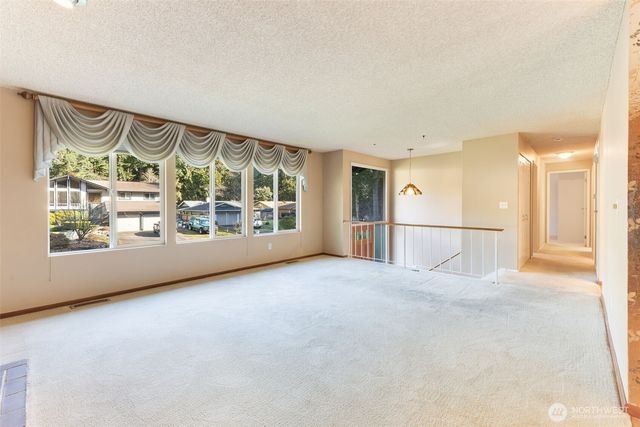 7479 Woodridge Lane NW, Bremerton, WA 98311