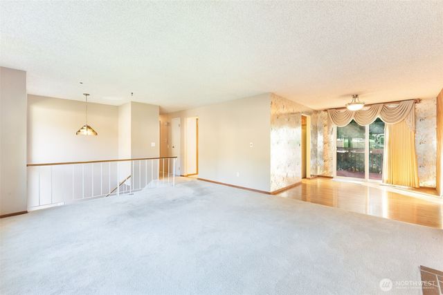 7479 Woodridge Lane NW, Bremerton, WA 98311