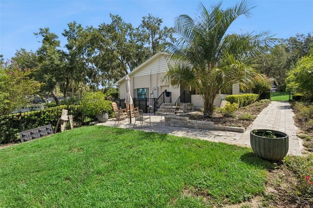 1325 OVERLOOK DRIVE, Mount Dora, FL 32757