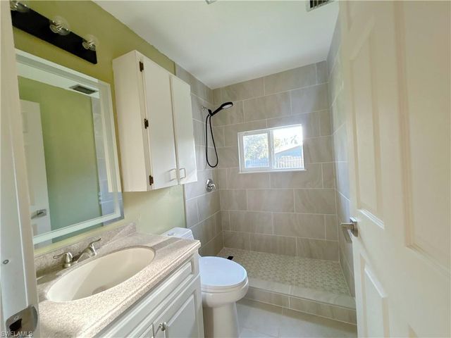 48 W North Shore AVE, North Fort Myers, FL 33903