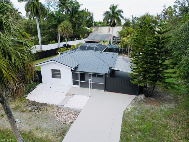 48 W North Shore AVE, North Fort Myers, FL 33903