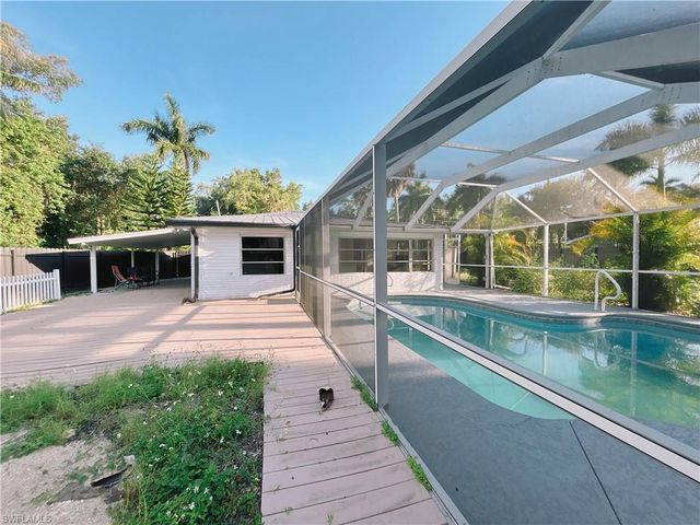 48 W North Shore AVE, North Fort Myers, FL 33903