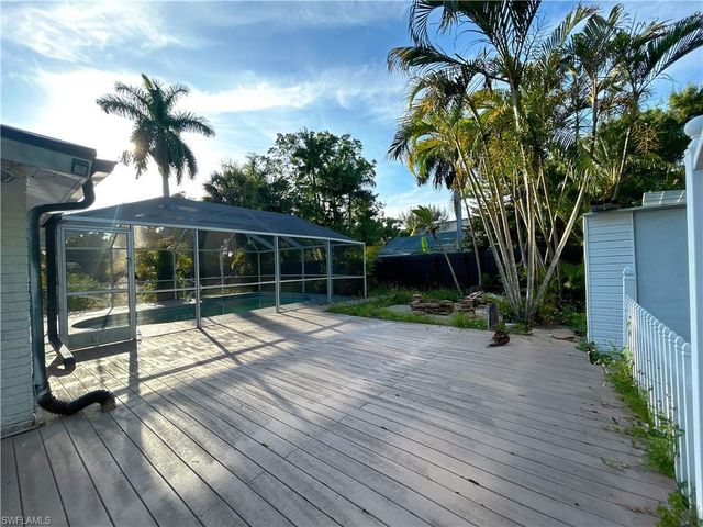 48 W North Shore AVE, North Fort Myers, FL 33903