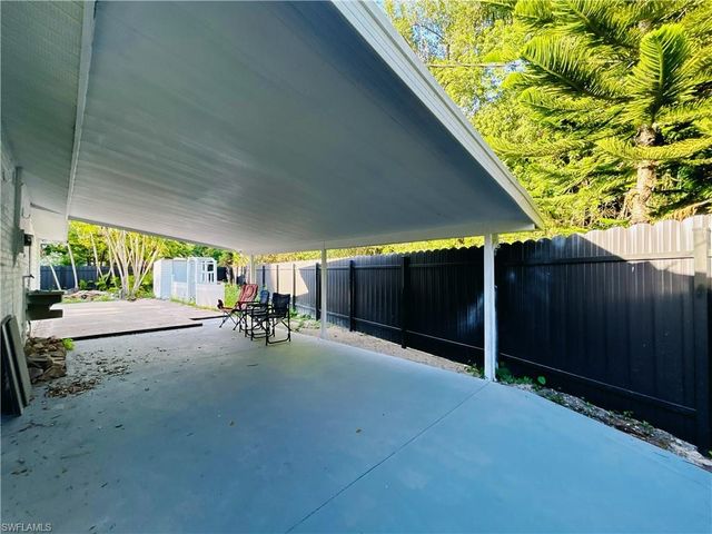 48 W North Shore AVE, North Fort Myers, FL 33903