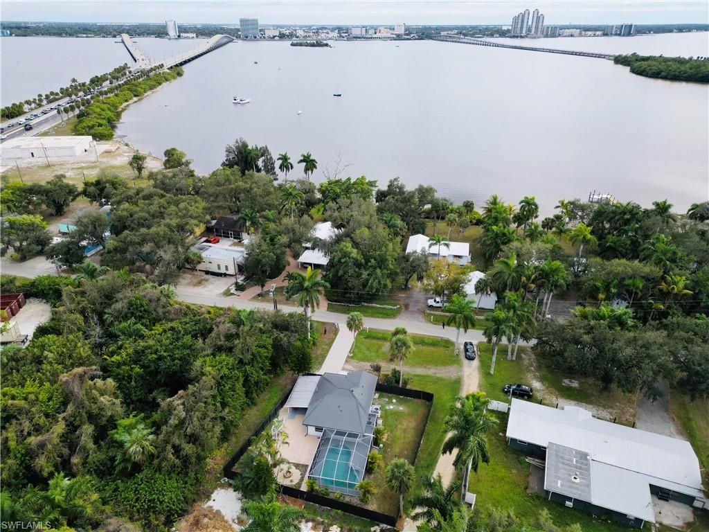 48 W North Shore AVE, NORTH FORT MYERS, FL 33903 — photo 3
