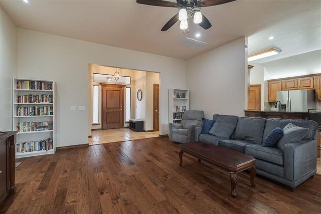 18016 San Mateo Court, Edmond, OK 73012