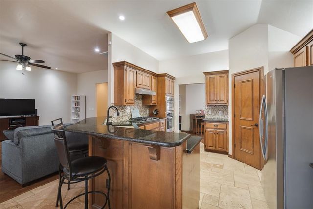 18016 San Mateo Court, Edmond, OK 73012