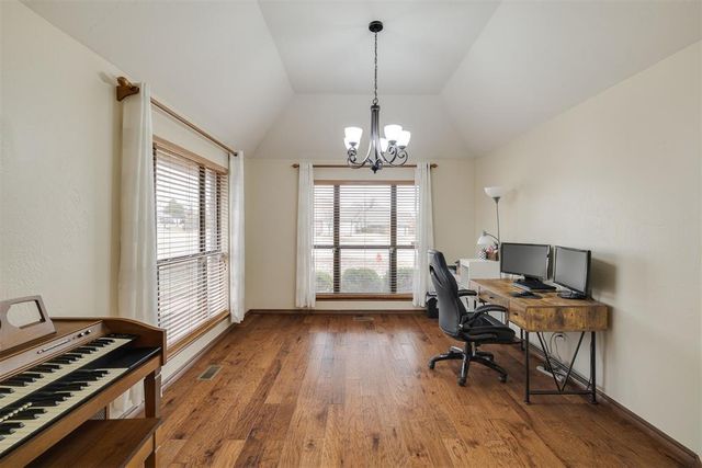 18016 San Mateo Court, Edmond, OK 73012