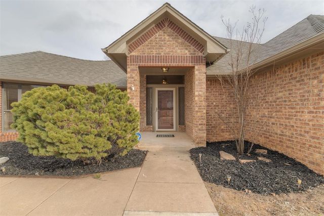 18016 San Mateo Court, Edmond, OK 73012