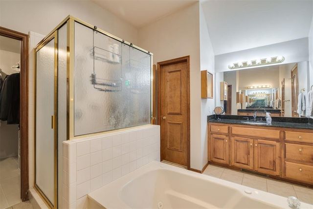 18016 San Mateo Court, Edmond, OK 73012