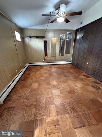 1208 MONTGOMERY DR, Glen Burnie, MD 21061