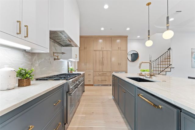 5306 Gibson St, Houston, TX 77007