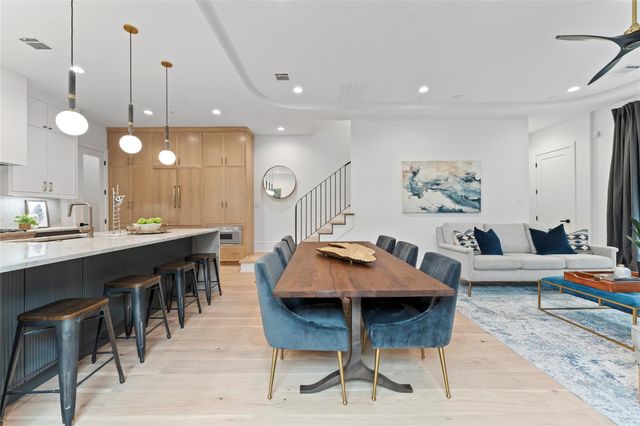 5306 Gibson St, Houston, TX 77007