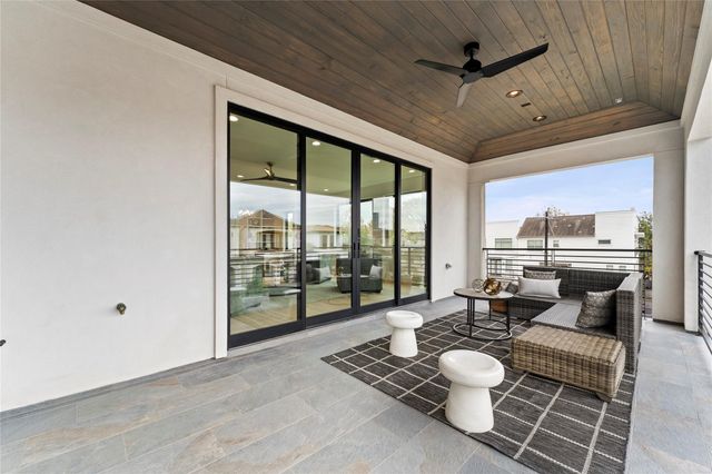 5306 Gibson St, Houston, TX 77007