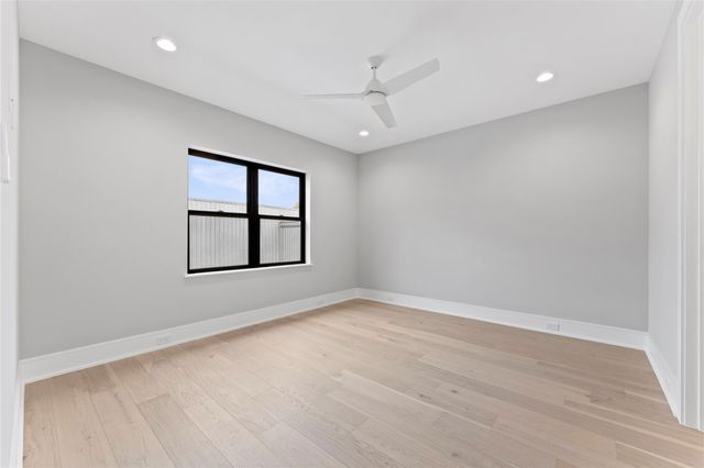 5306 Gibson St, Houston, TX 77007