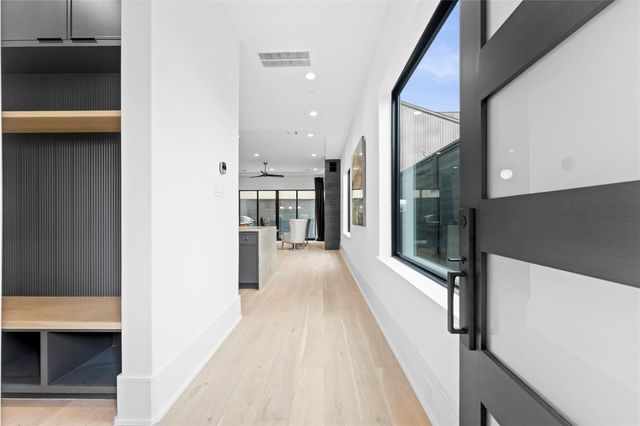 5306 Gibson St, Houston, TX 77007