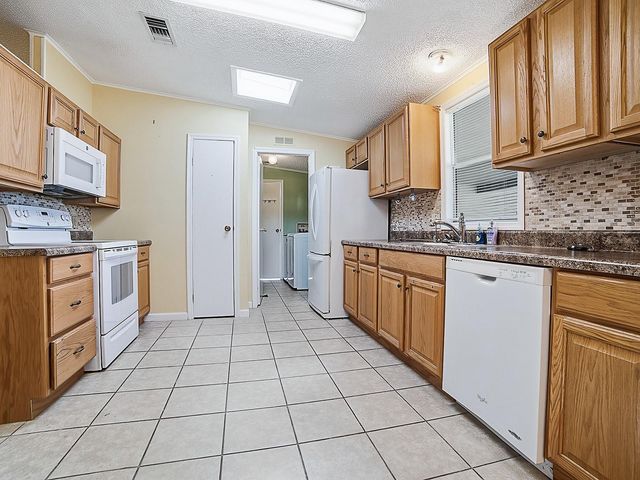 25524 BELLE HELENE, Leesburg, FL 34748