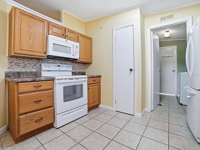 25524 BELLE HELENE, Leesburg, FL 34748