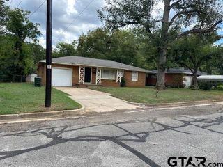 2016 Glenbrook Dr, Tyler, TX 75701