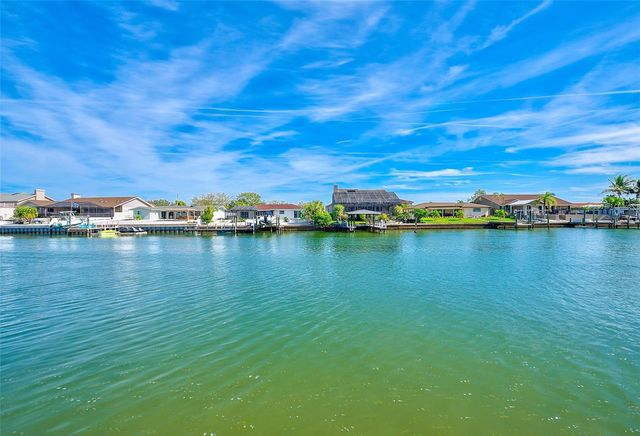 767 ISLAND WAY, Clearwater, FL 33767