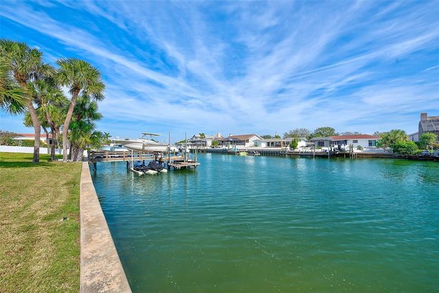 767 ISLAND WAY, Clearwater, FL 33767