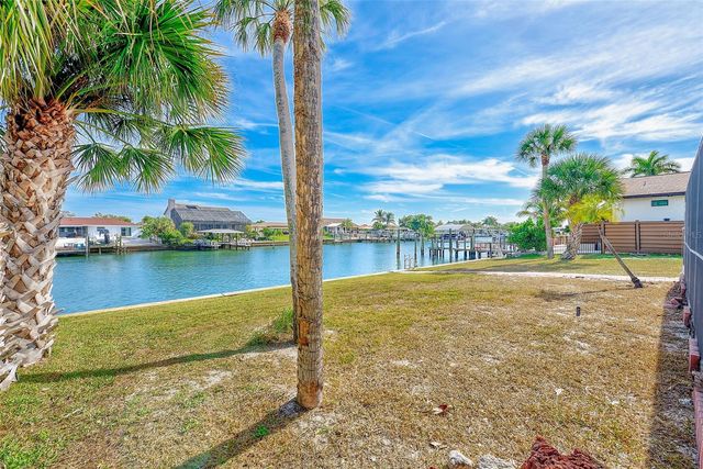 767 ISLAND WAY, Clearwater, FL 33767