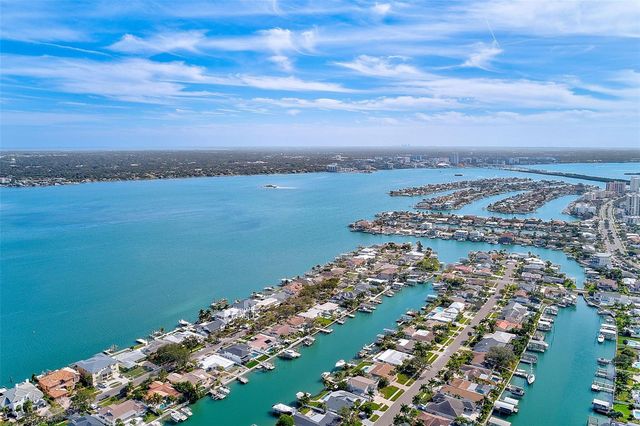 767 ISLAND WAY, Clearwater, FL 33767