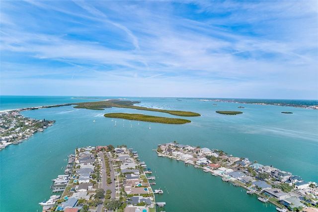 767 ISLAND WAY, Clearwater, FL 33767